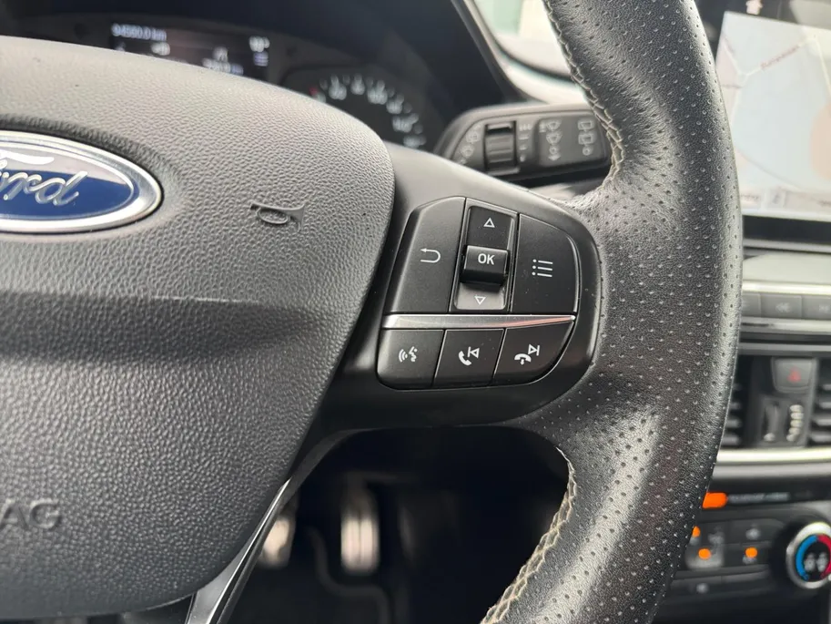 Ford Fiesta 1.0 EcoBoost ST-Line | NL auto | Cruise control | Voorruitverwarming | Navigatie | Apple carplay & Android auto | B&O audio | 17' lichtmetalen velgen | Bovag garantie |