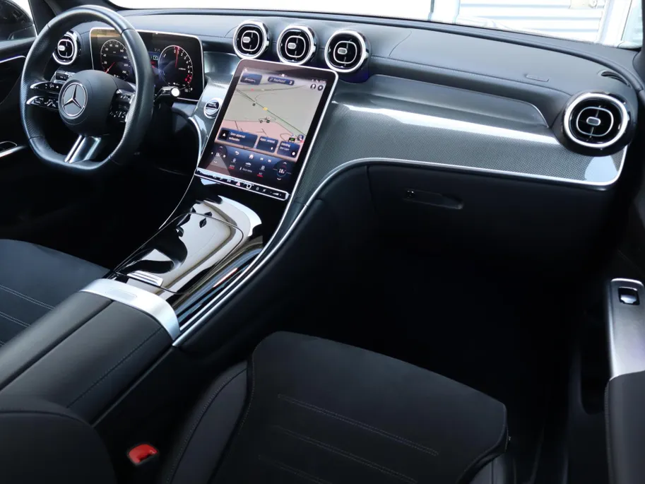 Mercedes-Benz GLC 300 e 4MATIC AMG Line l Keyless l Achteruitrij camera l Stoelverwarming