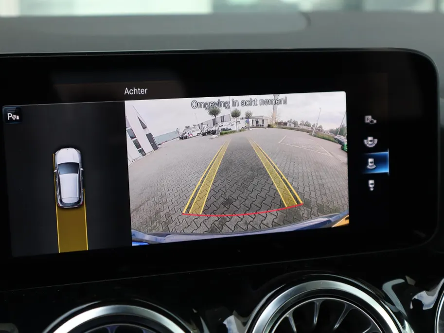 Mercedes-Benz GLA 250 e AMG Line l Trekhaak l Panoramadak l Keyless l Stoelverwarming l Memory