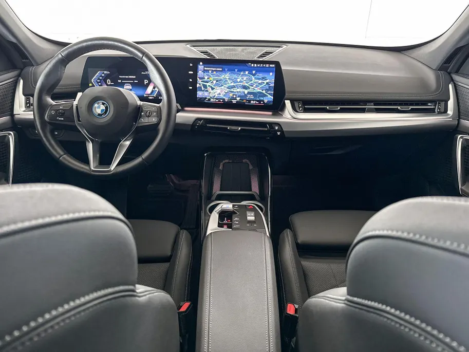 BMW iX1 xDrive30 Launch Edition 67 kWh