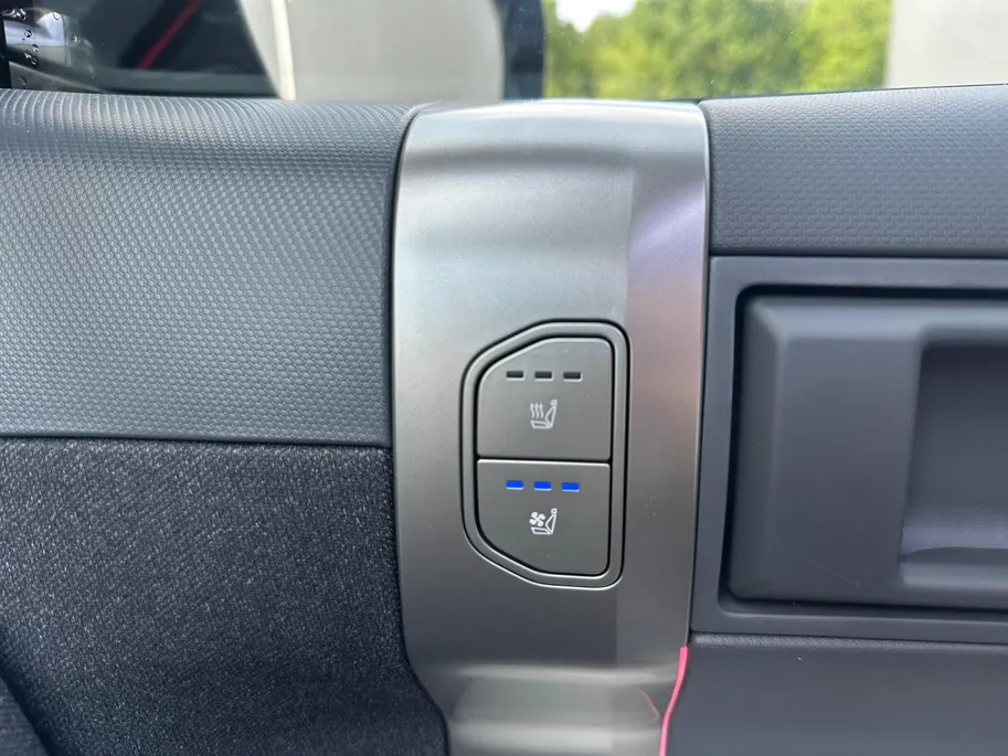 Kia EV3 GT-PlusLine 81.4 kWh Meest Luxe uitvoering | Pano schuifkanteldak | Harman Kardon |  | 360 camera | Fabrieksgarantie t/m 31-3-2033 + 3x 1 jaar* | NAP
