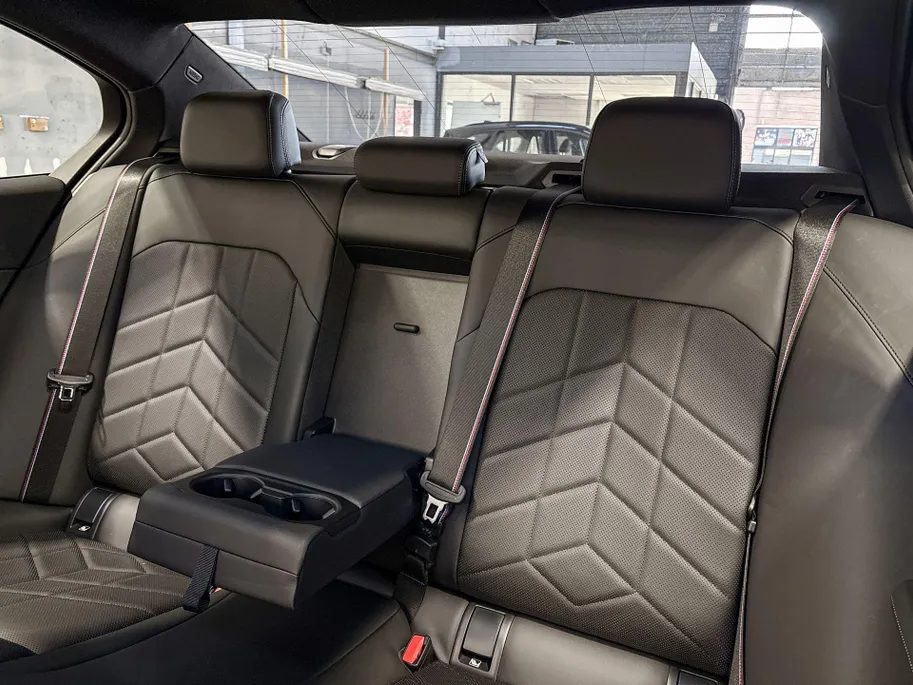 BMW i5 Sedan eDrive40 M Sportpakket Pro Comfort
