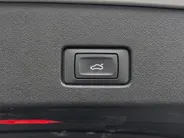 Audi Q4 e-tron 40 Launch edition Advanced Plus 77 kWh/204pk · SOH 94,7% · Camera · Matrix LED · Warmtepomp · Head-Up Display · Elek. Achterklep · Dodehoeksensor · Stoelverwarming ·