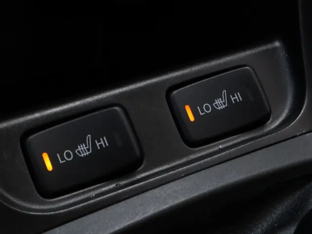 Suzuki S-Cross 1.4 BoosterJet Hybrid Select | Carplay | Trekhaak | All Seasons VERKOCHT