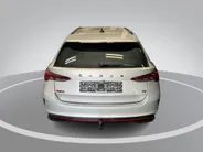 Škoda Octavia Combi 1.4 TSI RS iV PHEV 245pk DSG Business · Camera · Inklap. Trekhaak · Head-Up Display · Elek. Stoelen + Geheugen & Massage · Stuur- & Stoelverwarming ·