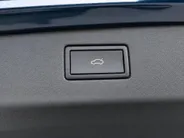 Volkswagen Tiguan 1.5eHybrid 200kW/272PK R-Line Black Style DSG · Panoramadak · Leder · Trekhaak · 360°Camera · Harman Kardon · Garantie t/m 09-01-2027