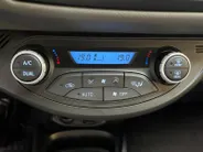 Toyota Yaris 1.5 Hybrid Dynamic | Apple Carplay / Android Auto | Parkeersensoren Voor | Parkeercamera Achter | Lichtsensor + Regensensor | Cruise Control | Rijstrooksensor | 15'Lichtmetalen Velgen
