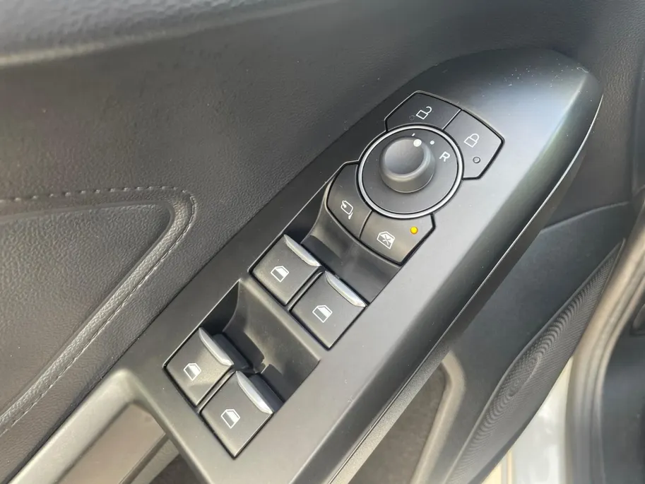 Ford Focus 1.0 EcoBoost Hybrid ST-Line *Automaat*Navi+Camera*Climate Control*Carplay*Lm.Velgen*ST Line*Zeer nette auto!
