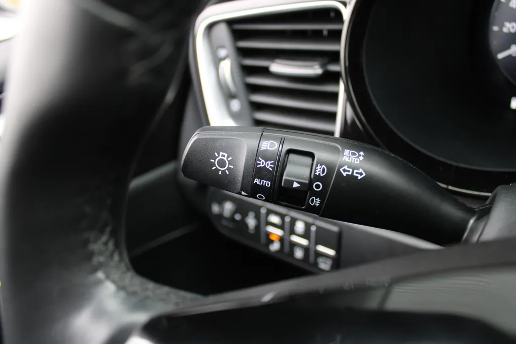 Kia XCeed 1.0 T-GDi DynamicPlusLine | Airco | Navi | Cruise | Camera | 18' LM |