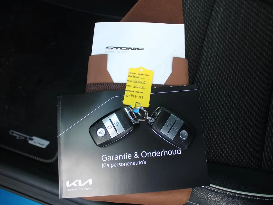 Kia Stonic 1.0 T-GDi MHEV GT-Line | Stuur-/stoelverwarming | Camera | 17' LM | Clima | Keyless | Apple Carplay/Android Auto | Navi | Cruise |