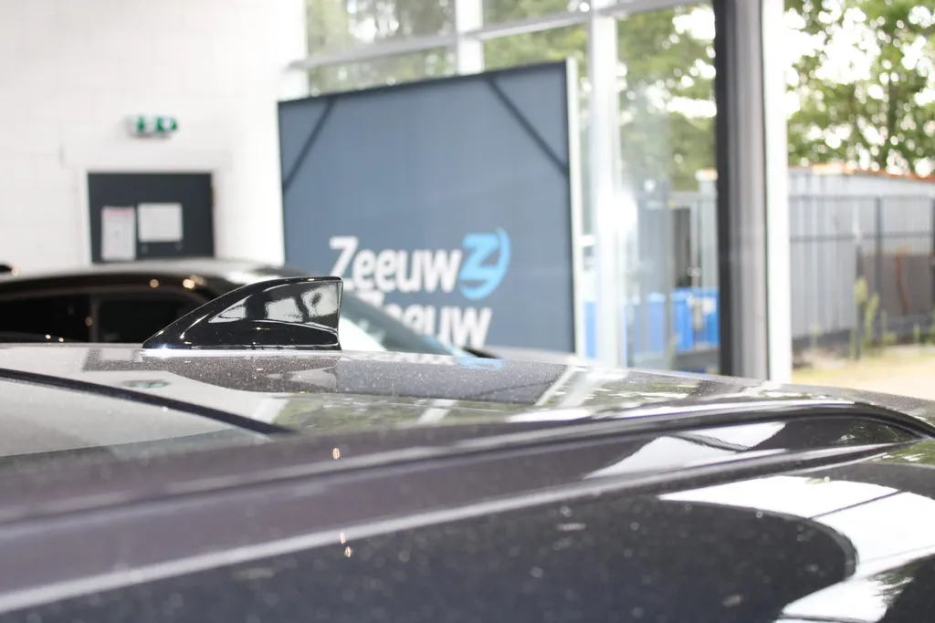 Nissan QASHQAI 1.5 e-Power N-Design | 20inch wielen |360grd camera | parkeersensoren voor en achter | Electrische stoelverstelling met geheugen | Alcantra/lederen bekleding | 205PK | Two-tone lak | Apple carplay & Android auto |