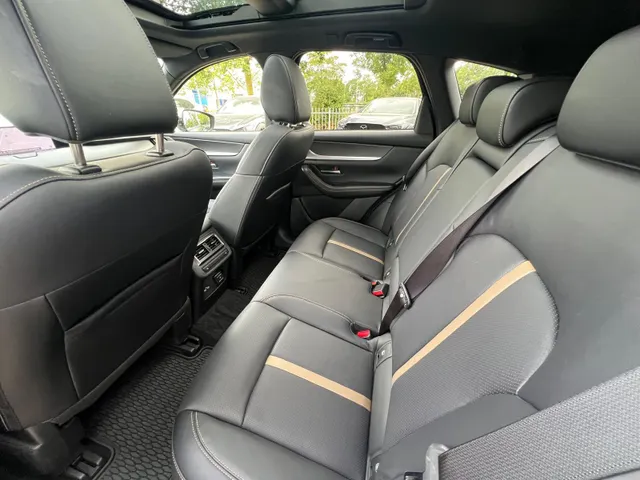 Mazda CX-60 2.5 e-SkyActiv PHEV Homura Plus | TREKHAAK |AUTOMAAT | PLUG-IN HYBDRIDE | PANORAMADAK | 2500kg TREKGEWICHT | LEDER | 360gr CAMERA | MEEST LUXE UITVOERING | BIJNA NIEUW |