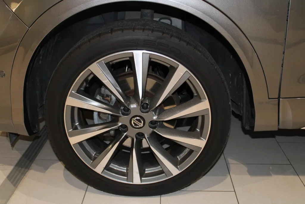 Nissan QASHQAI 1.3 DIG-T Tekna + | Bi-led verlichting | Afneembare trekhaak | Nappa lederen bekleding | Stoel geheugen | 360grd camera | Automaat | 1500kg trekgewicht | Pro-pilot |  Bose audio |
