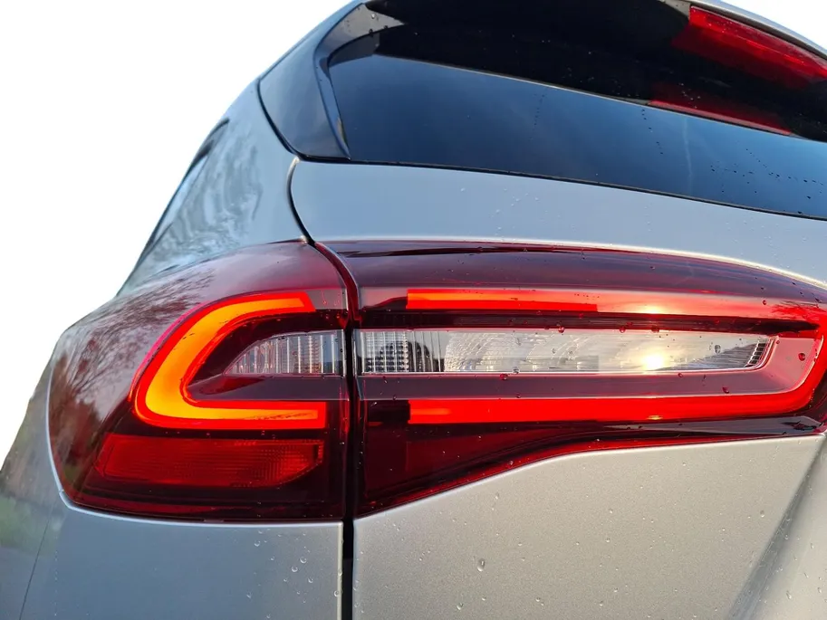 Ford Focus Wagon 1.0 EcoBoost Hybrid Titanium X | NL Auto | Winterpack | Climate Control | Camera | Pakeersensoren | Navigatie | DAB+ | B&O Audio | AGR-Bestuurdersstoel | Draadloze Apple Carplay&Android Auto |