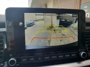 Kia Stonic 1.0T MHEV GT-PlusLine | Schuifdak | Stoel en stuurverwarming | Navigatie | Camera | Climate control | Cruise control | Getinte ramen achter | Parkeersensoren voor en achter |