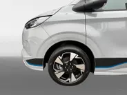 Ford Transit Custom 320 2.5 PHEV L2H1 Sport 233 pk Automaat | Navigatie | inklapbare trekhaak | 2 persoons | 19' LM velgen | Financial Lease - 0,99% rente op max 48 maanden