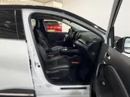 Renault Captur 130PK TCe Initiale Paris Automaat | 1e eigenaar | 360 Camera | Stoelverwarming | Navi | Apple CarPlay/Android Auto | Leder | Adaptive Cruise Control | Climate Control | Full LED | Lichtmetalen Velgen |