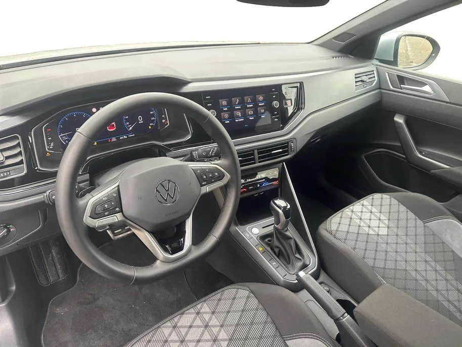 Volkswagen Taigo 1.0 TSI R-Line Edition | AUTOMAAT | CAMERA | APPLE CAR PLAY ANDROID AUTO | Cruise | DAB |