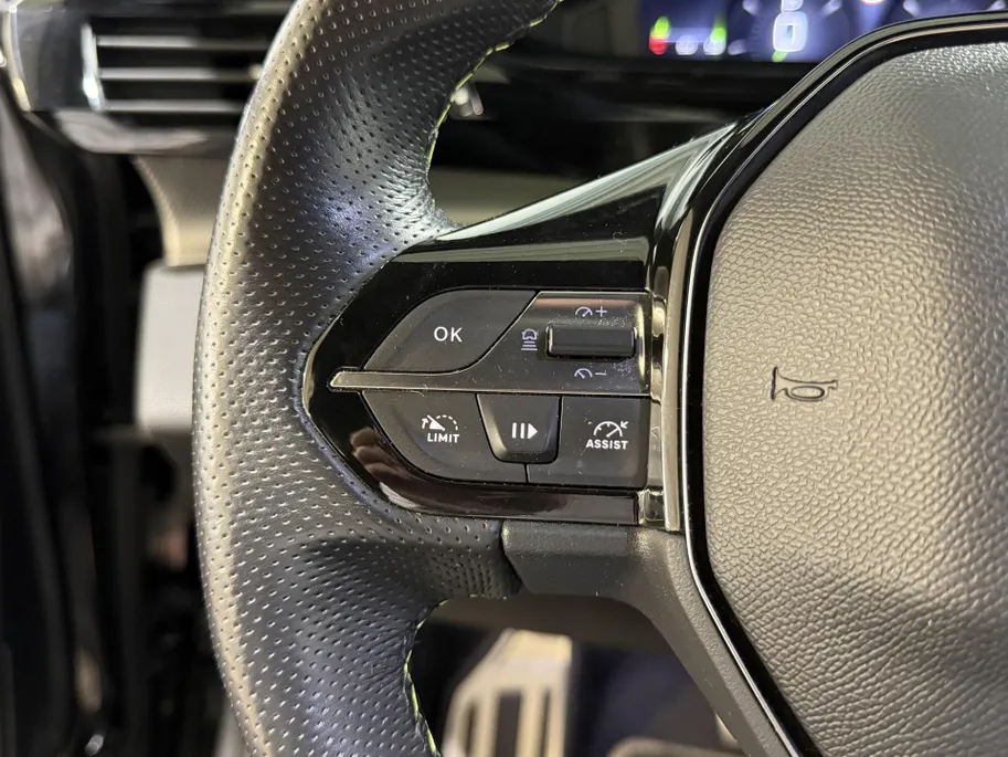 Peugeot 308 130PK PureTech GT Pack Business Automaat | Focal Audio | 360 Camera | Climate Control | Digital Cockpit | Navi | Apple CarPlay/Android Auto | Adaptive Cruise Control | Lichtmetalen Velgen | Licht & Regen Sensor |