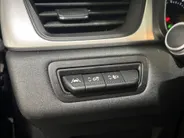 Renault Captur 90PK TCe Zen | Trekhaak | Lichtmetalen Velgen | Privacy Glass | Apple CarPlay/Android Auto | Airco | Cruise Control | Armsteun | Elektrsiche Ramen & Spiegels |