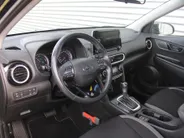 Hyundai Kona 1.6 GDI HEV Comfort | Trekhaak | Camera | 16' LM | Cruise adapt. | Navi | Apple Carplay/Android Auto | Clima | All seasons |