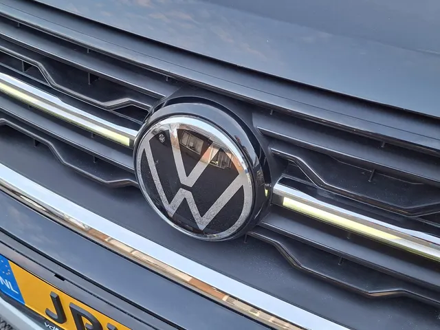 Volkswagen T-Cross 1.0 TSI Life Edition AUTOMAAT | rijklaarprijs!!