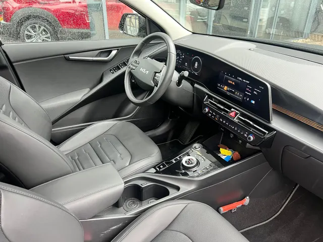 Kia Niro 1.6 GDi Hybrid DynamicPlusLine AUTOMAAT | HYBRIDE | SCHUIF- KANTELDAK | A.CAMERA | APPLE CARPLAY/ANDROID AUTO | NED. AUTO | 1e EIGENAAR |