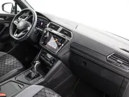 Volkswagen Tiguan 1.4 TSI 245pk DSG eHybrid R-Line Business · Camera · Apple/Android Car Play · Navigatie · P-Sensoren · 19'' Inch ·