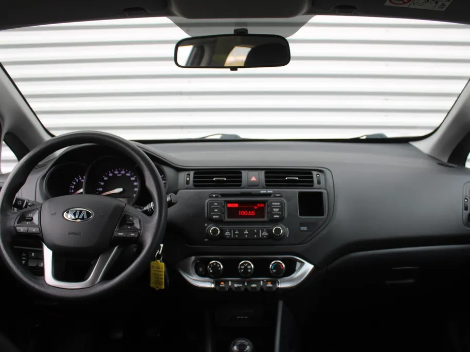 Kia Rio 1.2 CVVT ComfortLine 15' LM | Airco | Dealeronderhouden | Trekhaak afneembaar | Bluetooth |