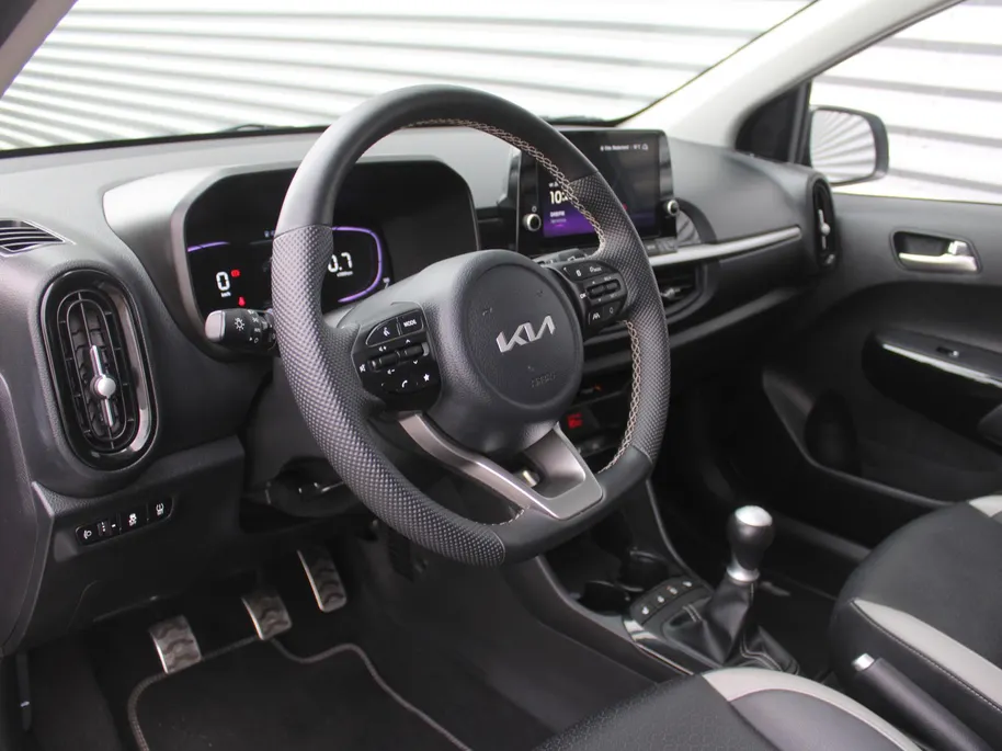 Kia Picanto 1.0 DPI GT-Line | Stuur-/stoelverwarming | Schuifdak | Camera | Dodehoek detectie | Telefoonlader | Clima | Navi | 16' LM | LED | Cruise |