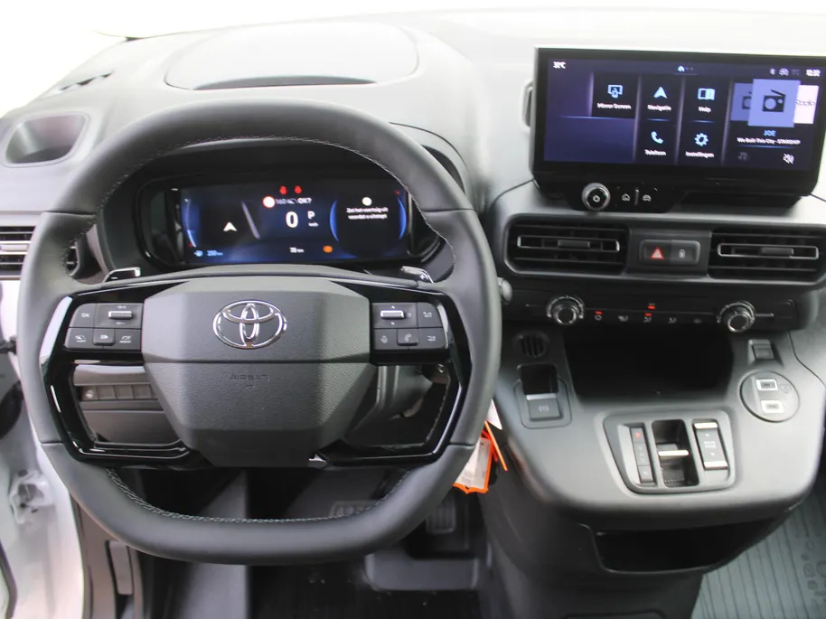 Toyota ProAce CITY 1.5 D-4D L1 Professional | Automaat | 3-zits | Clima | Navi | Camera | Cruise | Dodehoek detectie | Stoel- en stuurverwarming | Digitale binnenspiegel |