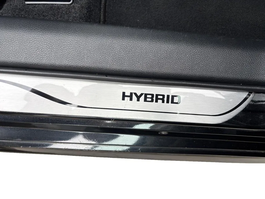 Toyota Corolla Touring Sports 2.0 Hybrid Business Plus | ACHTERUITRIJ CAMMERA | ADAPTIVE CRUISECONTROLE | NAVIGATIE | HYBRIDE |
