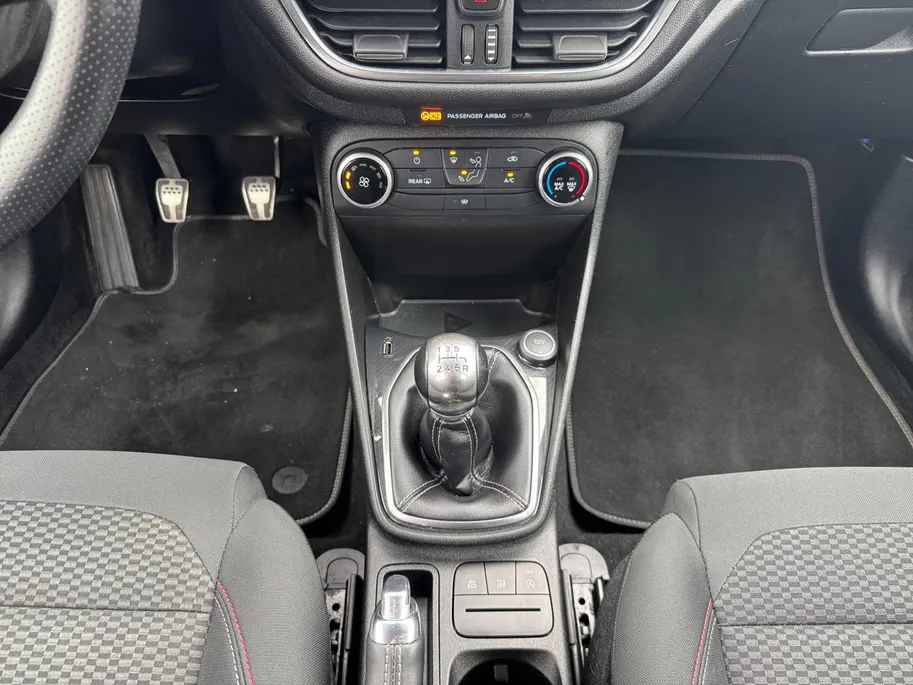 Ford Fiesta 1.0 EcoBoost ST-Line | NL auto | Cruise control | Voorruitverwarming | Navigatie | Apple carplay & Android auto | B&O audio | 17' lichtmetalen velgen | Bovag garantie |