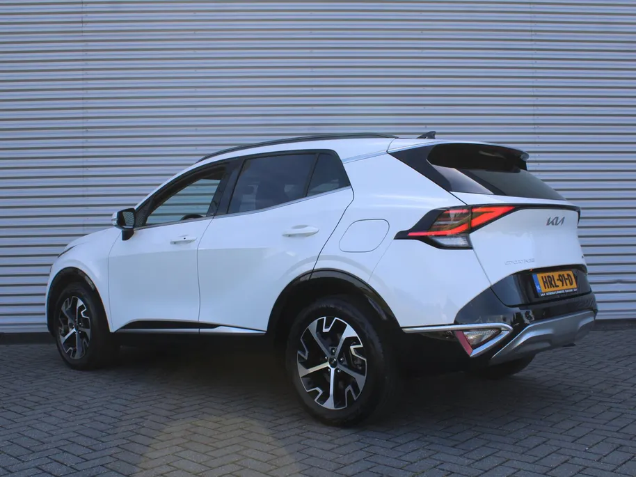Kia Sportage 1.6 T-GDi Hybrid DynamicPlusLine | Stuur-/stoelverwarming | Elek. stoelverstelling + achterklep | Schuifdak | 18' LM | Matrix LED | Cruise adapt. | Camera |
