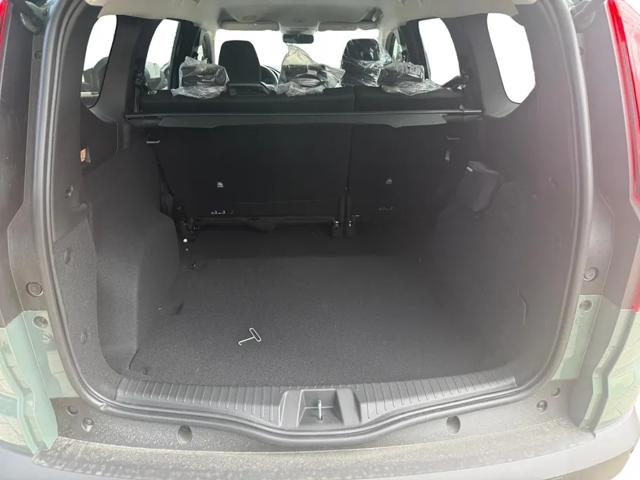 Dacia Duster 1.6 Hybrid 140 Journey NAVIGATIE AIRCO 360CAMERA CRUISE CONTROLE APPLE CARPLAY ANDROID AUTO HOGE INSTAP LET OP IS EEN DEMO VRAAG NAAR DE KMSTAND