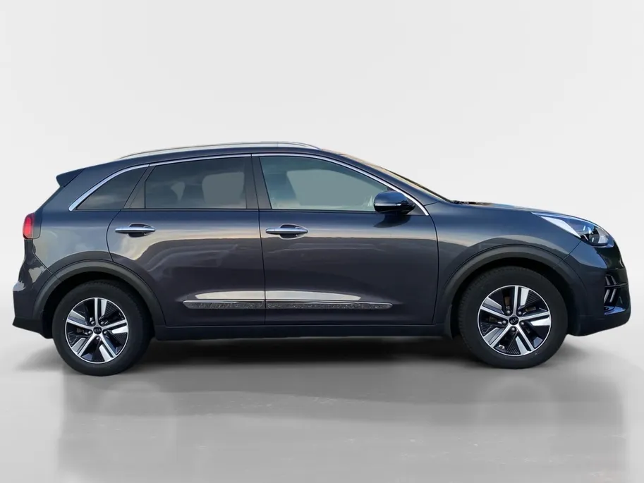 Kia Niro 1.6 GDi PHEV DynamicLine Climate control | Trekhaak | Navigatie | Camera | LM velgen | Stoel,- en stuurverwarming | Elek. best. stoel |