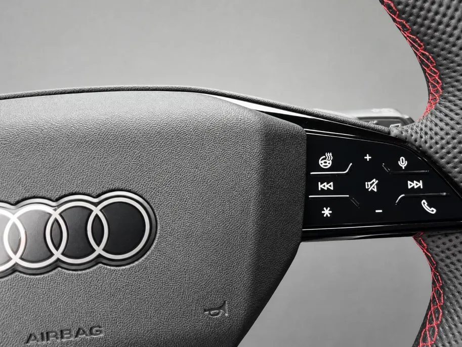 Audi A5 Avant 2.0 e-hybrid 367pk Quattro S edition Competition · Panoramadak · Inklap. Trekhaak · 360 Camera · B&O Sound · Head-Up Display · Elek. Stoelen + Geheugen Bestuurder · Garantie t/m 21-11-2030 of 100.000km