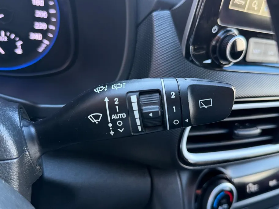 Hyundai Kona 1.6 GDI HEV Premium 105PK AUTOMAAT | Navigatie | Trekhaak| Two Tone| Climate Control| Stuur verwarming| Stoel verwarming|