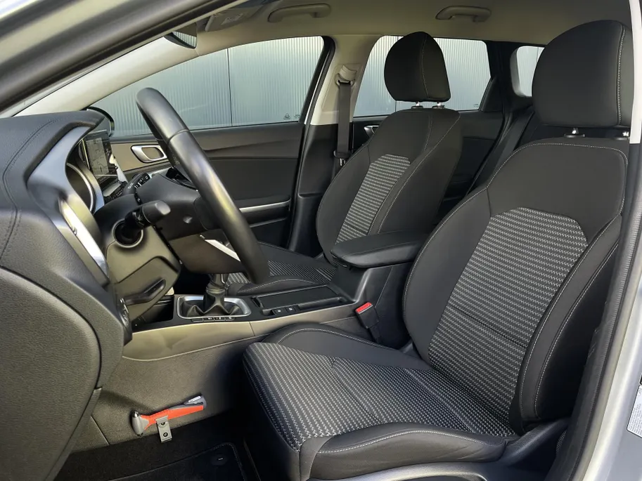 Kia Ceed Sportswagon 1.5 T-GDi DynamicLine | Navi | Clima | Camera | Cruise Control | Apple Carplay | Android Auto