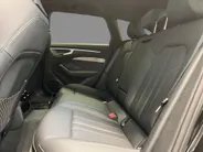 Audi A6 Avant 2.0 367pk e-hybrid Quattro S edition Competition · Wegklapbare Trekhaak · 360 Camera · B&O Audio · Matrix LED · 20'' Inch · 19-08-2030 of 100.000km
