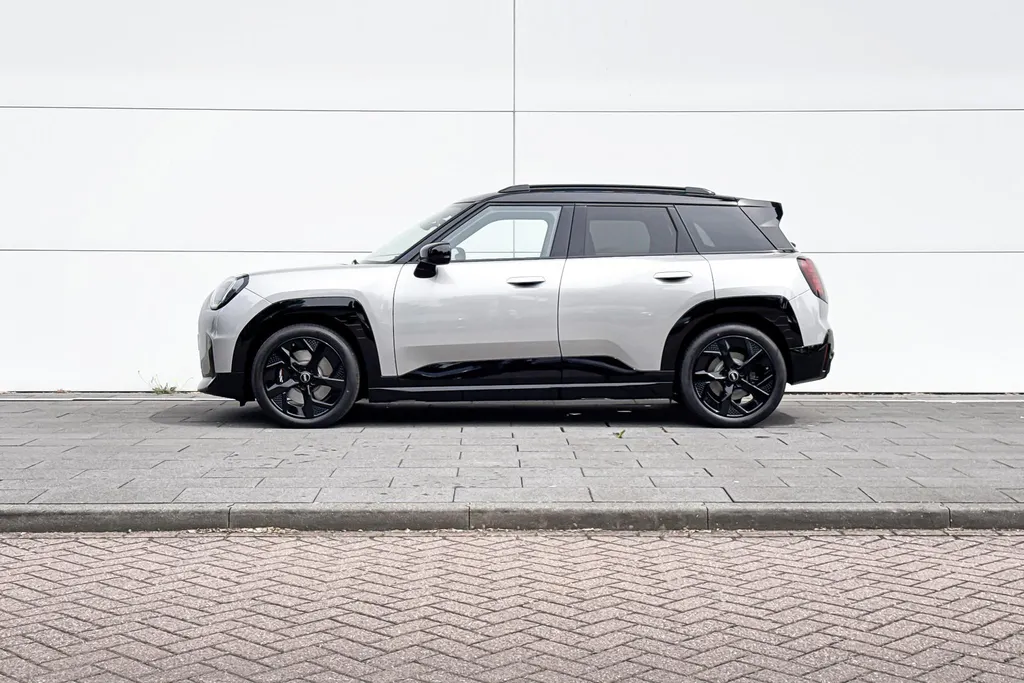 MINI Aceman SE John Cooper Works M 54.2 kWh