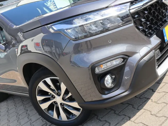 Suzuki S-Cross 1.4 BoosterJet Hybrid Select | Carplay | Trekhaak | All Seasons VERKOCHT