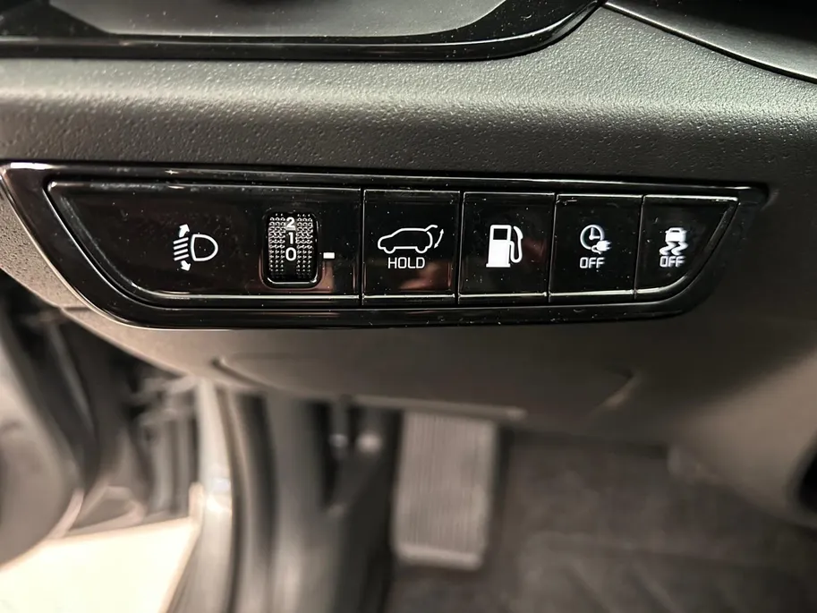 Kia Niro 1.6 GDi PHEV DynamicPlusLine Edition | Orginele Kilometerstand! | Apple Carplay / Android Auto | Navigatiesysteem | Elektrisch Verstelbare Bestuurdersstoel | Stoel + Stuurverwarming | Licht + Regensensor | Parkeersensoren Voor + Achter | Camera Achter | 1