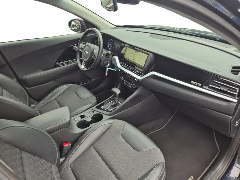 Kia Niro 1.6 GDi Hybrid DynamicLine | Cruise Control | Climate Control | Camera | Navigatie | Trekhaak |