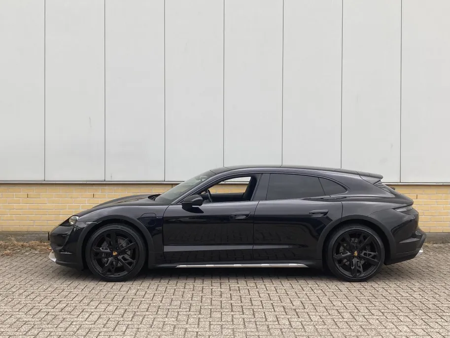 Porsche Taycan Cross Turismo 4 93 kWh sport chrono - panoramadak -stoelenpakket -stoelverwarming -luchtvering