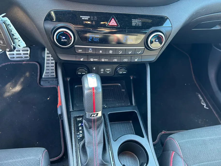 Hyundai Tucson 1.6 T-GDI N-Line AUTOMAAT, Super nette gave uitvoering, Zeer veel opties! NU RIJKLAARPRIJS incl. 1 JAAR GARANTIE!! Premiumpakket GRATIS!