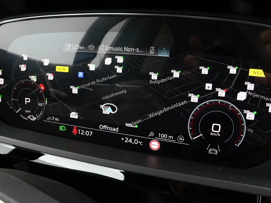 Audi Q8 Sportback e-tron 55 quattro S Edition 408pk / 115 kWh · SOH 93,6% · Panoramadak · 360 Camera · Luchtvering · Keyless · 360 Camera · Keyless · Matrix LED · 22'Velgen ·