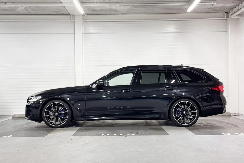 BMW 5 Serie Touring 540i xDrive High Executive