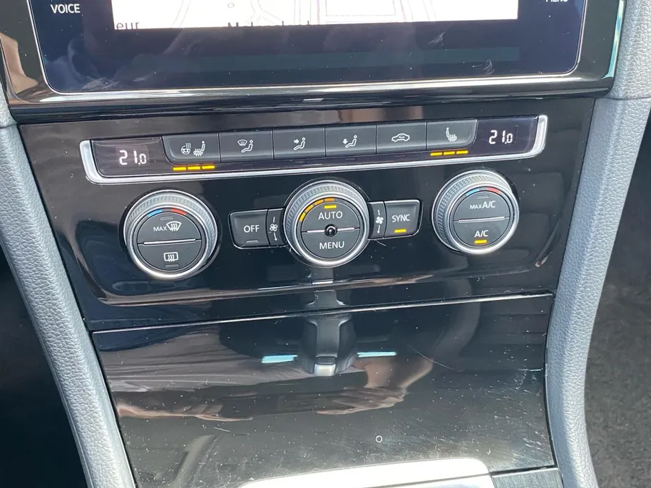 Volkswagen Golf 5-deurs 1.5 TSi DSG7-autom. Highline Business LED | Virtual cockpit | camera | massage | allseason banden | etc.