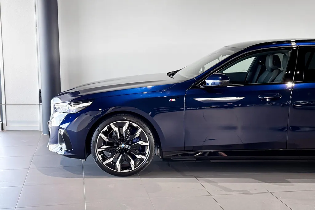 BMW i5 Touring xDrive40